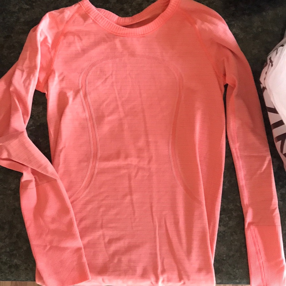 Run swiftly long sleeve